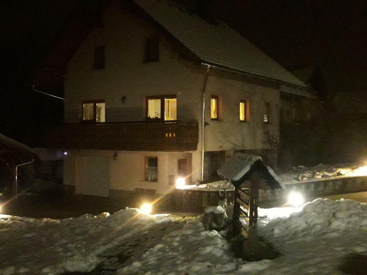 Apartma Marjetica Blejska Dobrava Bagian luar foto