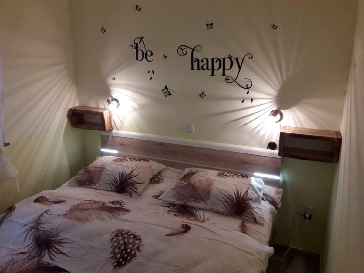 Apartma Marjetica Blejska Dobrava Bagian luar foto