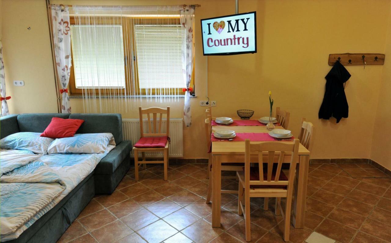 Apartma Marjetica Blejska Dobrava Bagian luar foto