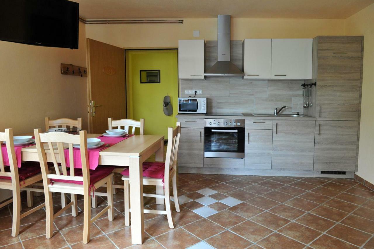 Apartma Marjetica Blejska Dobrava Bagian luar foto