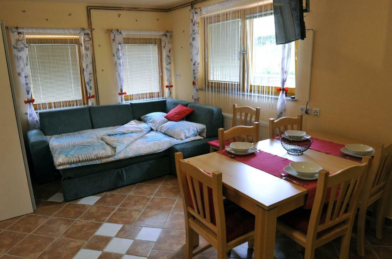 Apartma Marjetica Blejska Dobrava Bagian luar foto