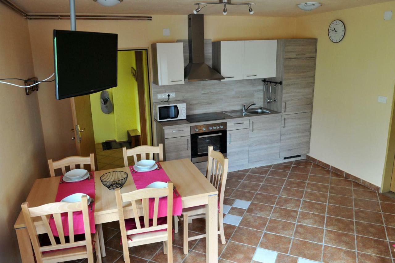 Apartma Marjetica Blejska Dobrava Bagian luar foto