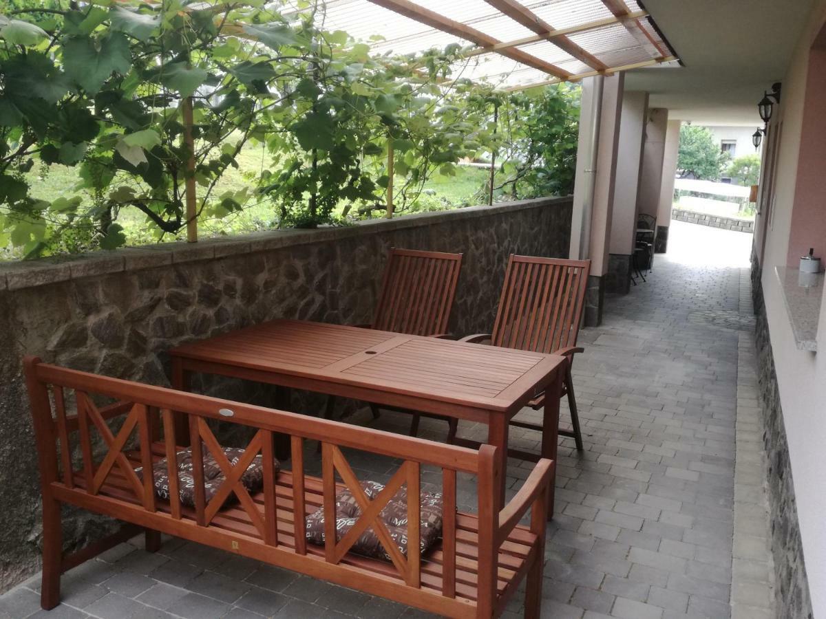 Apartma Marjetica Blejska Dobrava Bagian luar foto