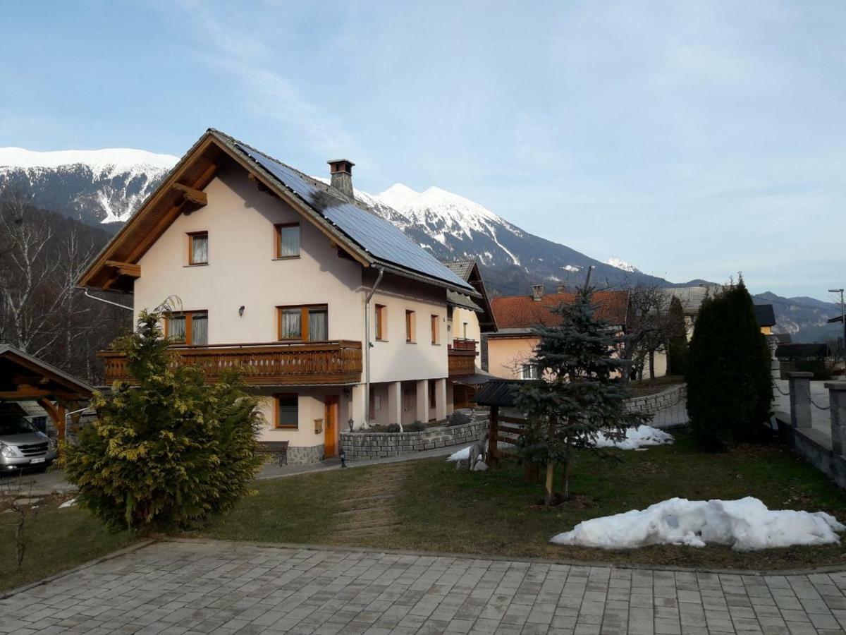 Apartma Marjetica Blejska Dobrava Bagian luar foto